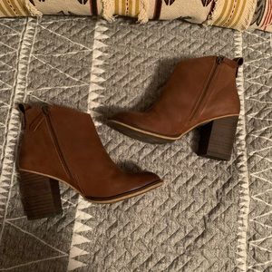 BP Lance Block Heel Brown Heeled Booties 5.5